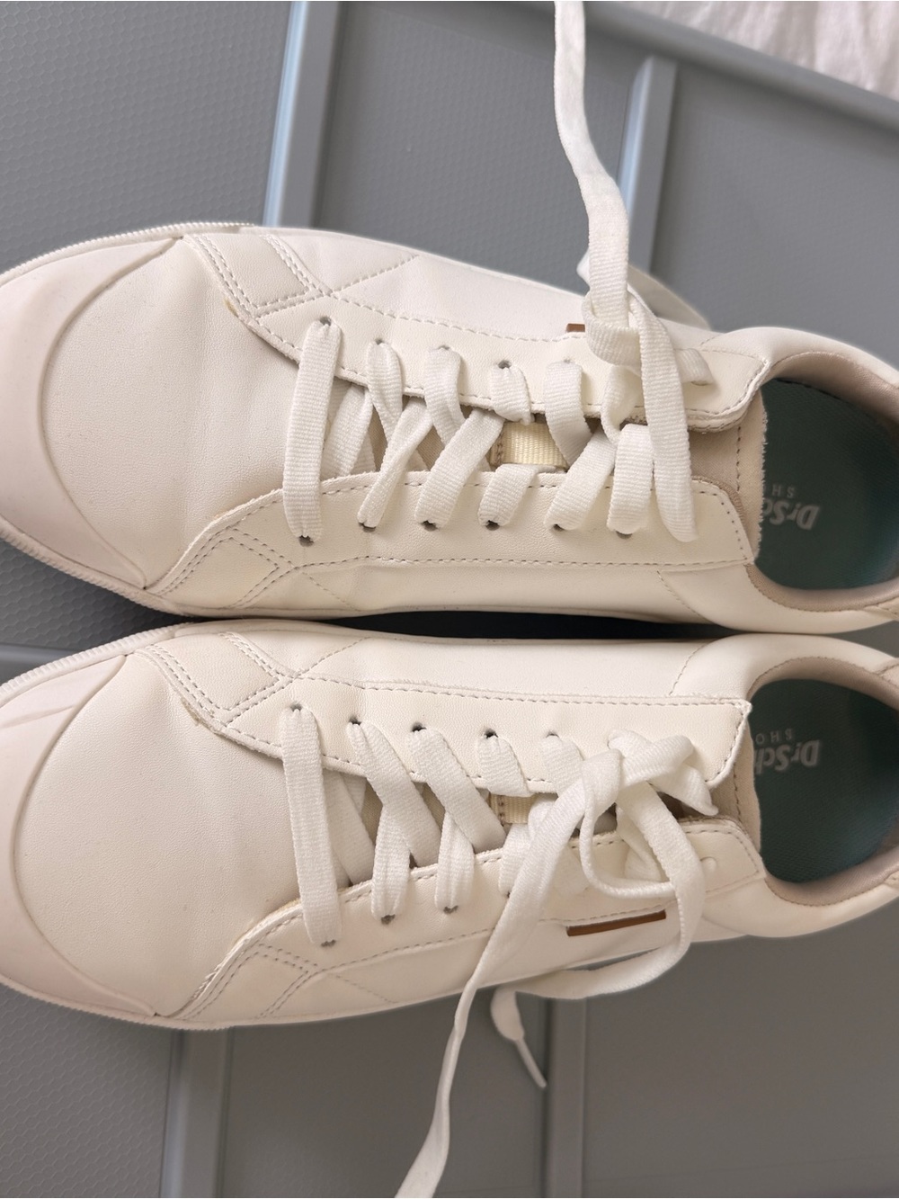 Dr. Scholl's Cream Lace-Up Sneakers